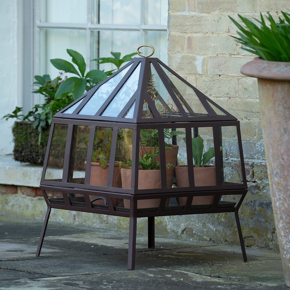 Square Victorian growhouse - dark chestnut