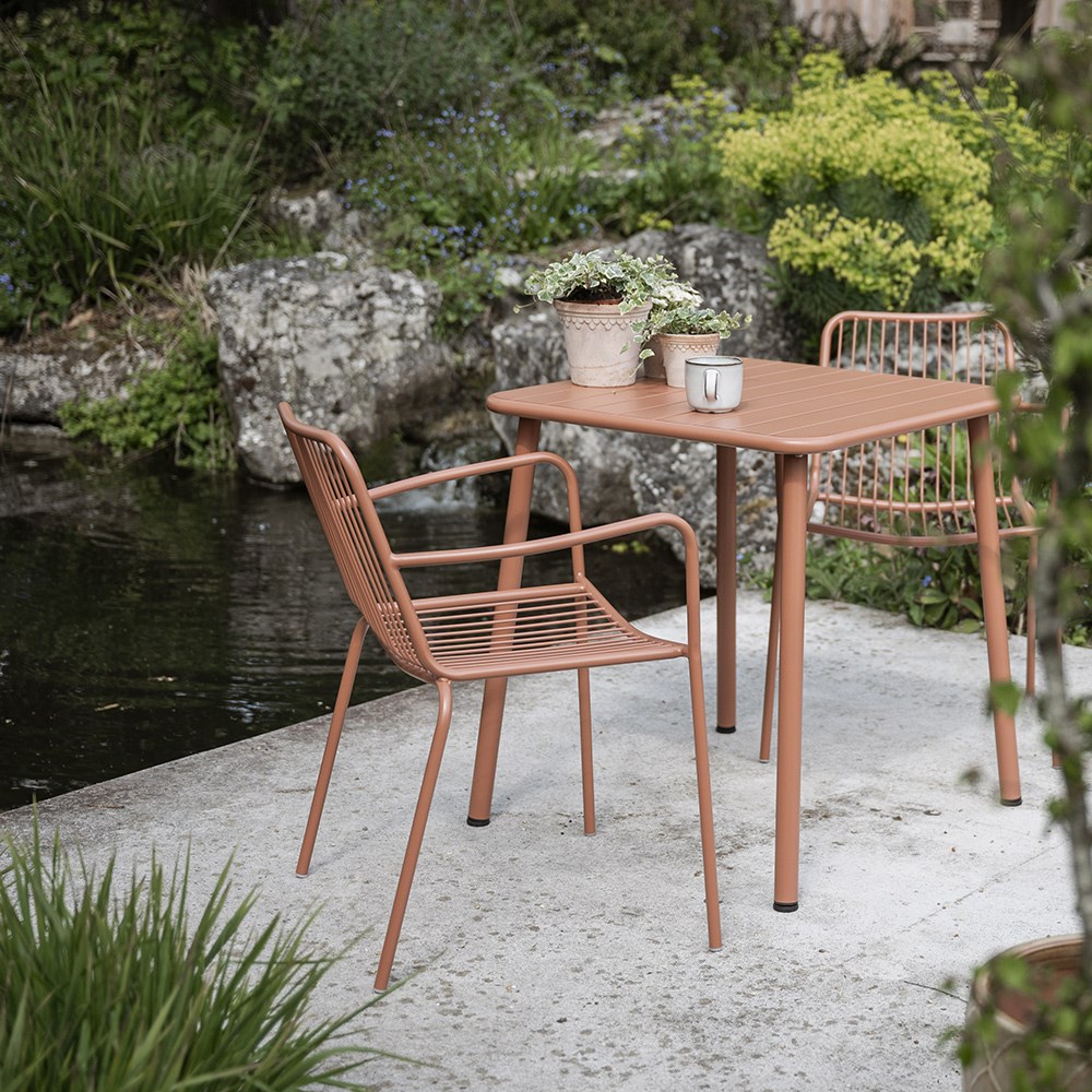 Terracotta metal bistro set