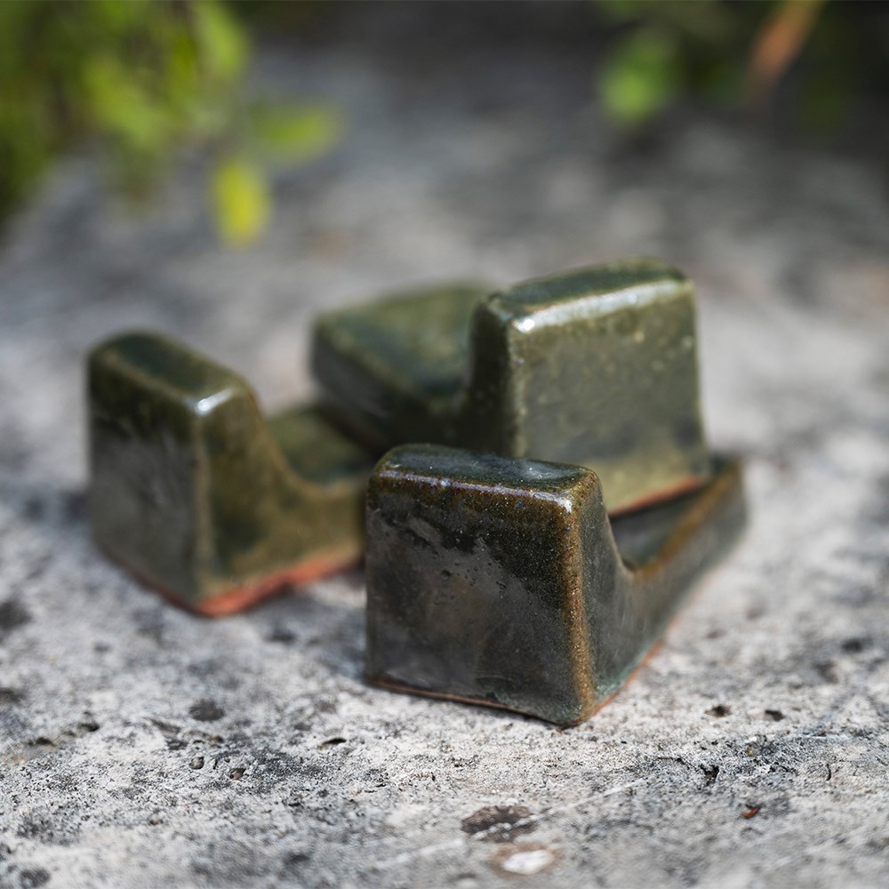Glazed pot feet set of three - green