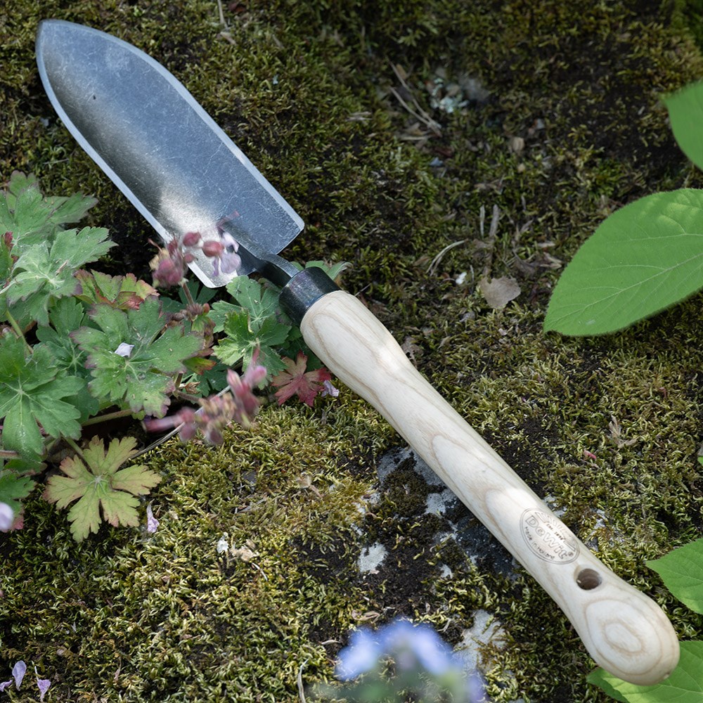 DeWit transplanting trowel - 25cm mid length handle