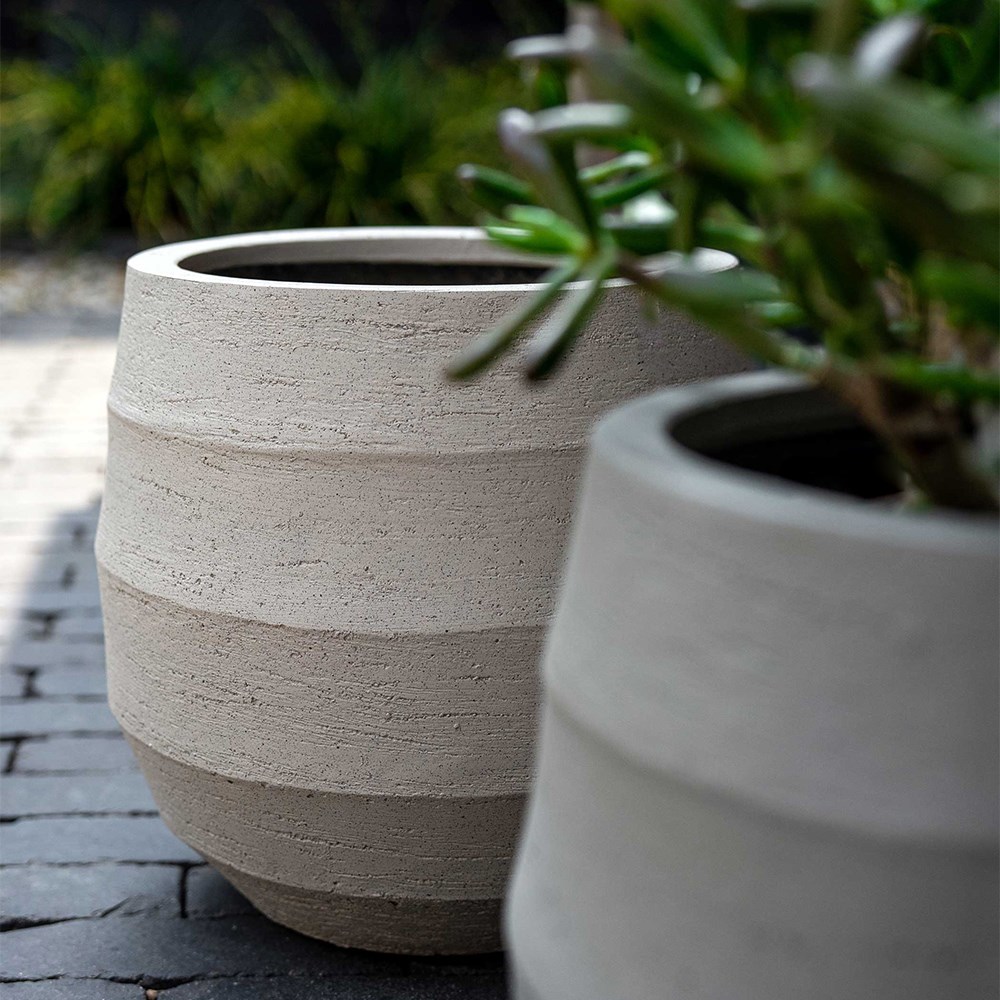Rippled balloon pot - sand