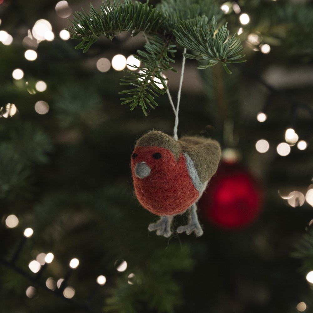 Felt hanging robin