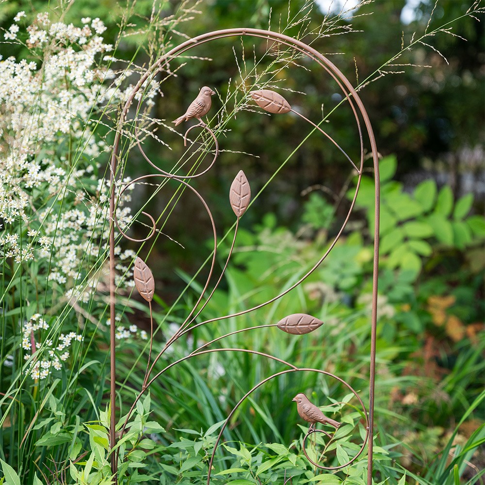 Bird & leaf metal garden trellis - rust