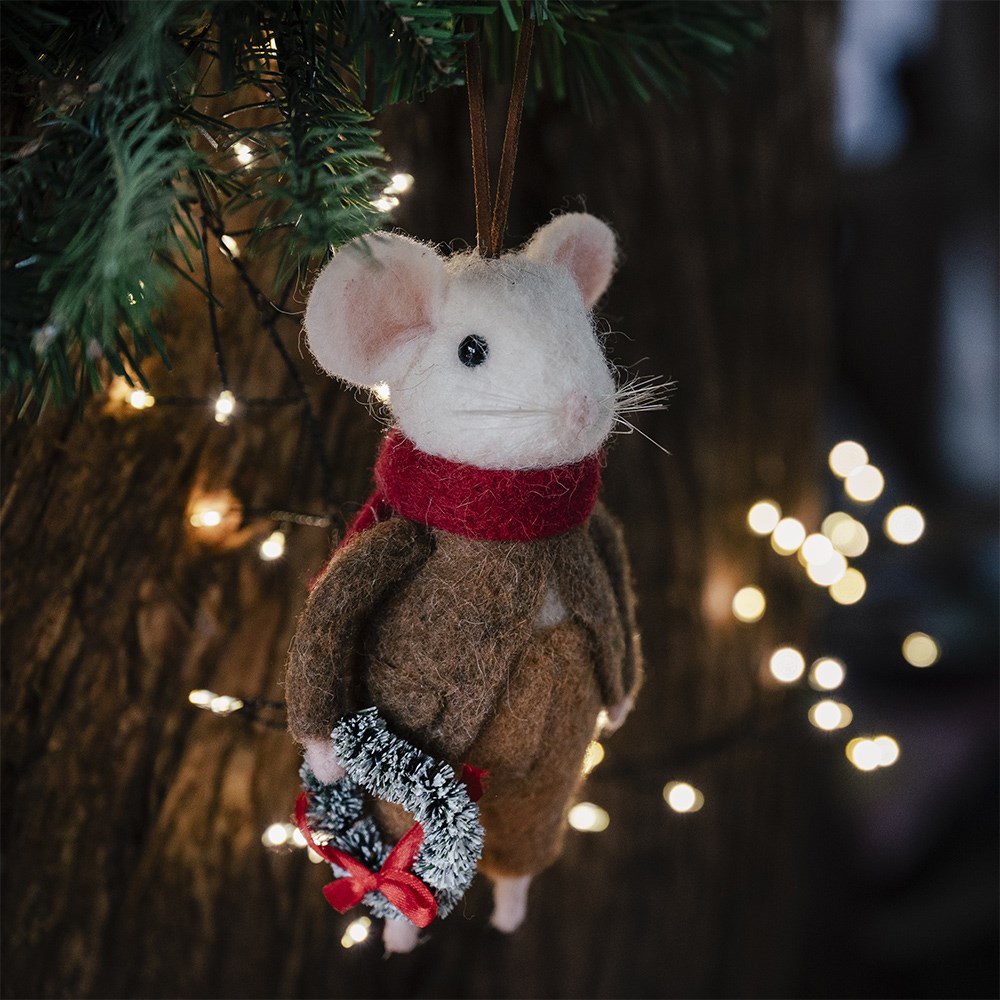 Large felt mouse with wreath