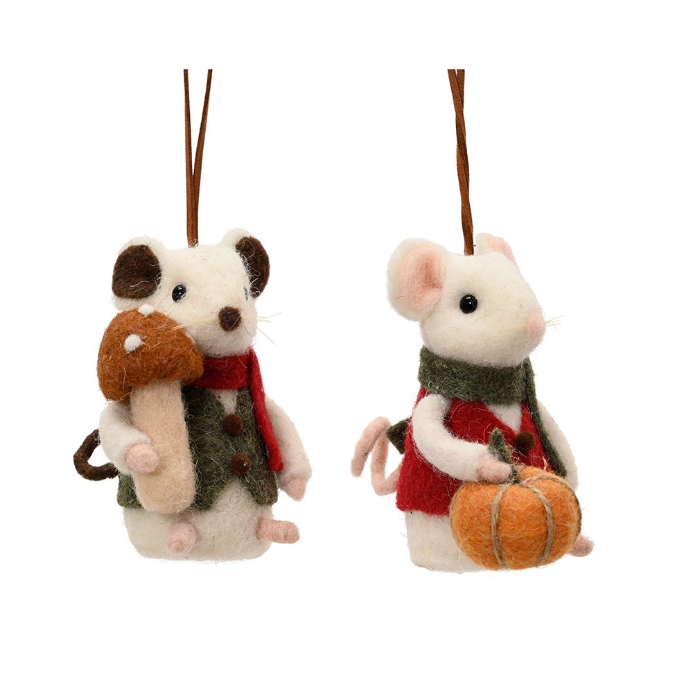 Felt mouse with pumpkin