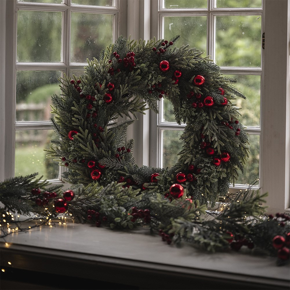 Bauble decorated garland