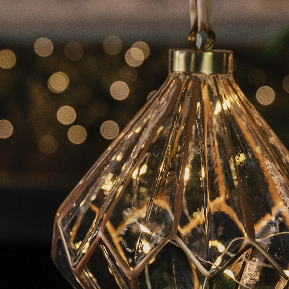 Hanging diamond light