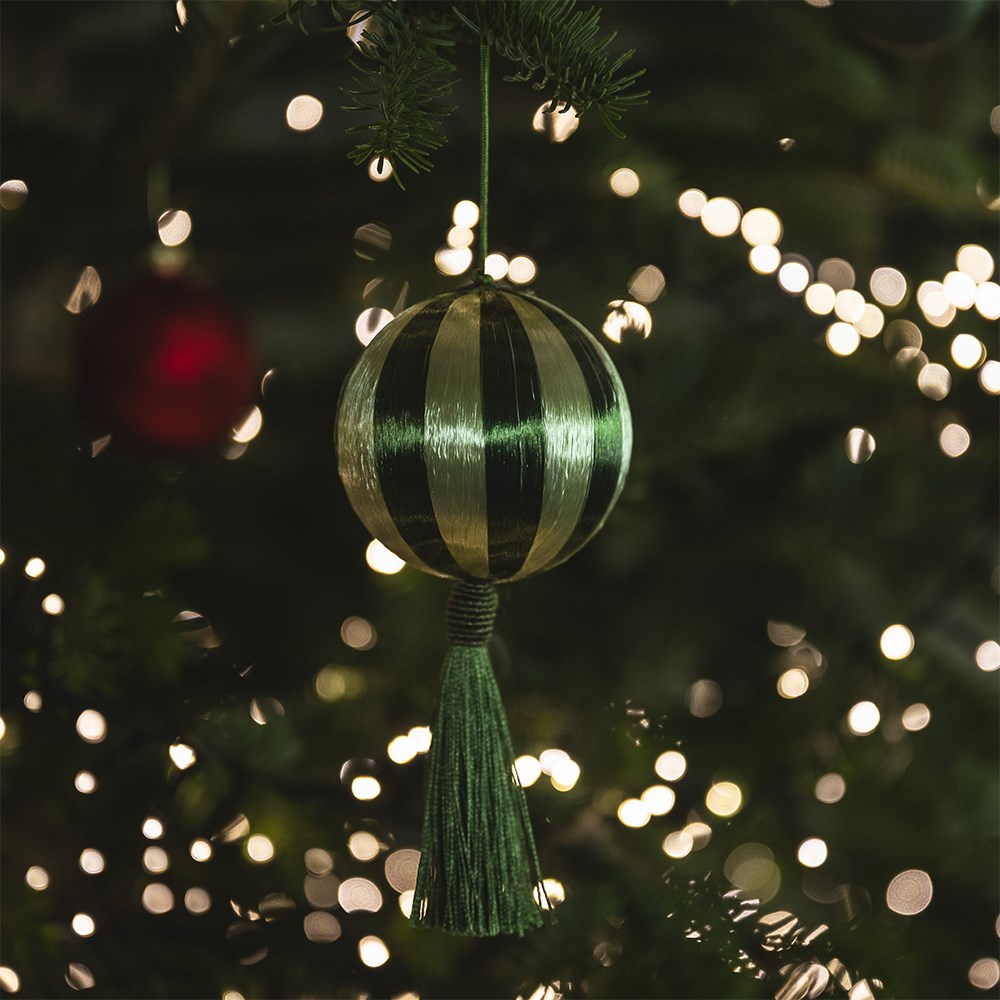 Tassel striped baubles