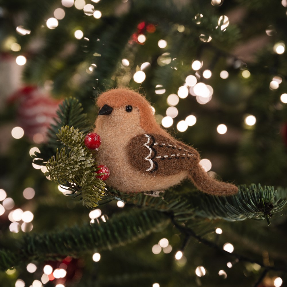 Clip on felt robin decoration