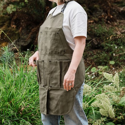 Genus gardening full-length apron