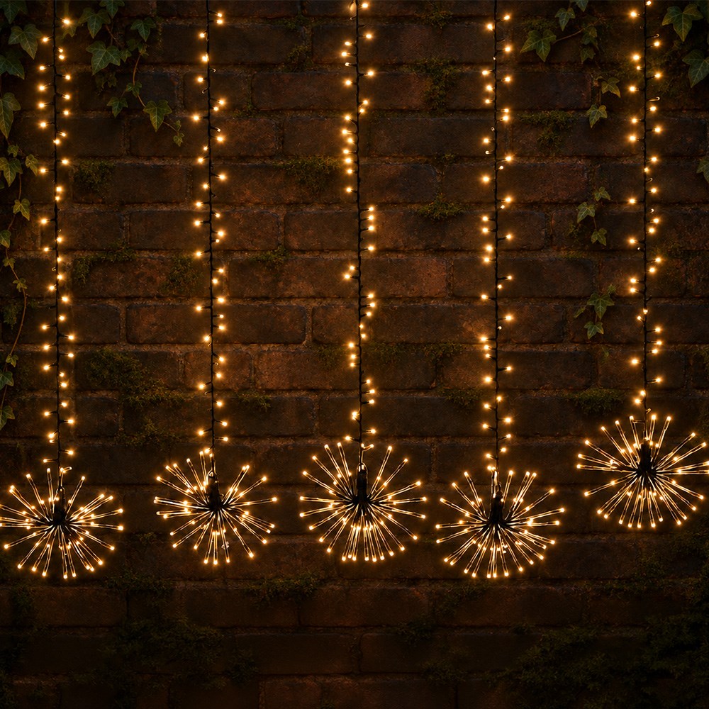 Indoor/outdoor hanging cascade lights