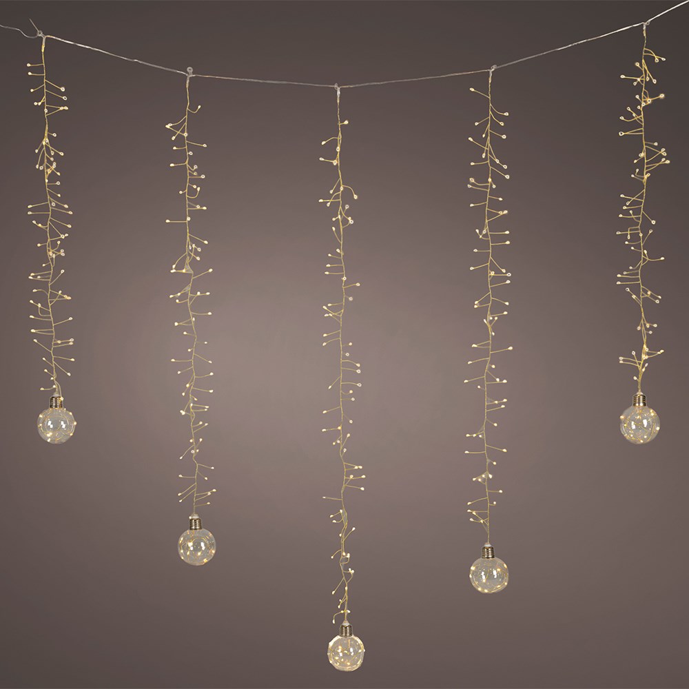 Indoor/outdoor cascade bauble lights