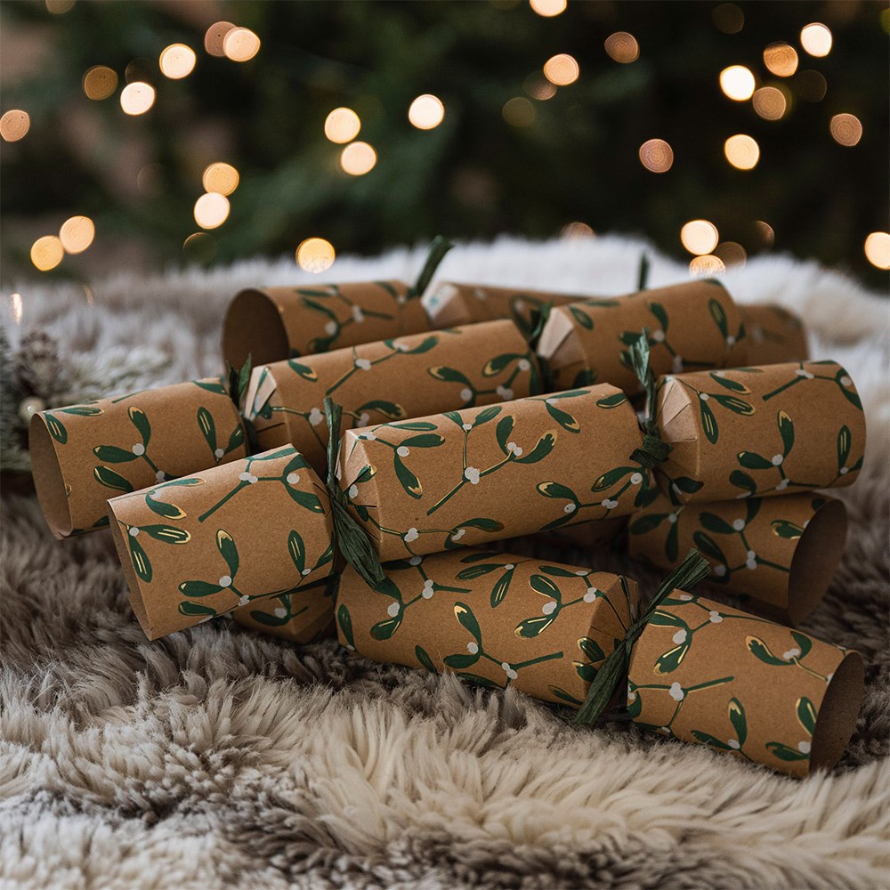 Mistletoe crackers - box of 12