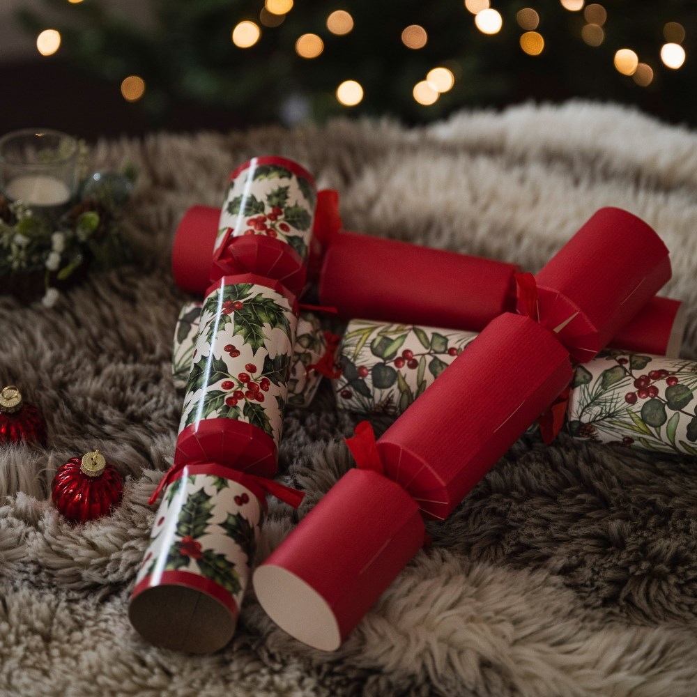 Premium Christmas sprig crackers - box of 6