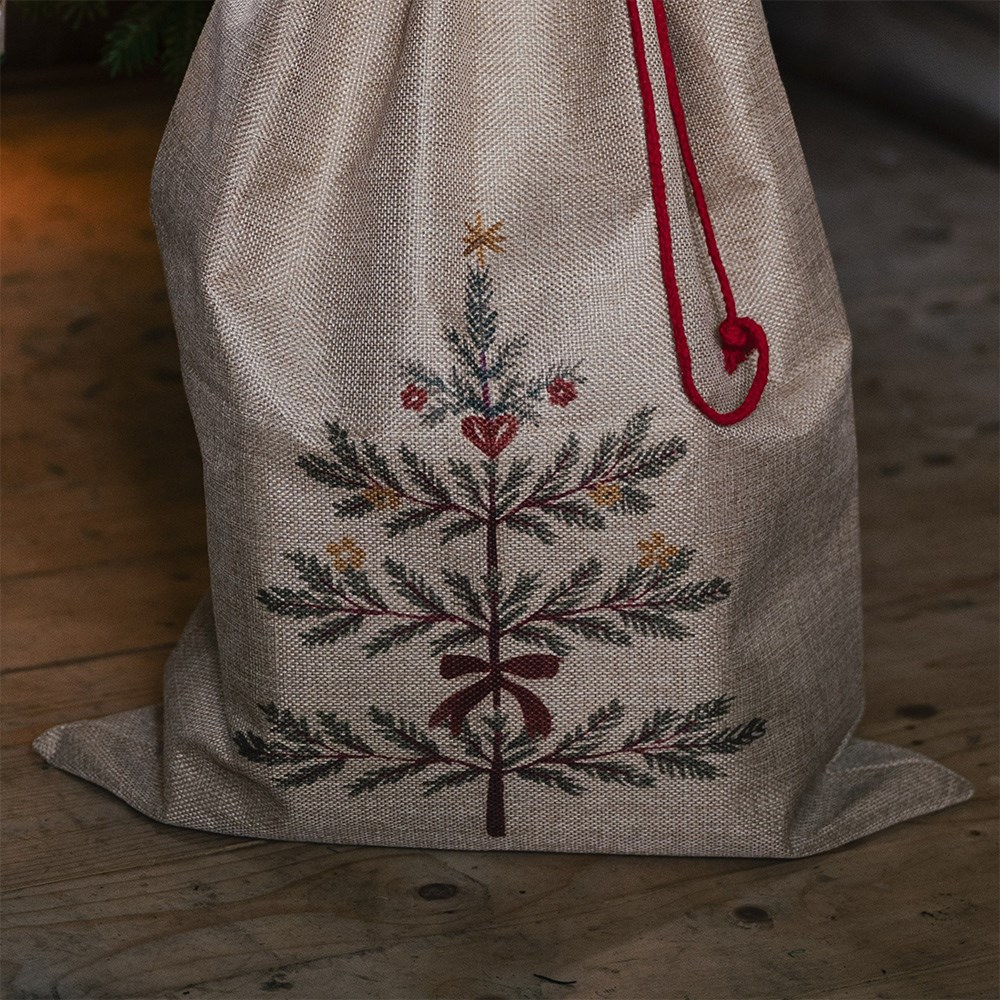 Tree detail present sack