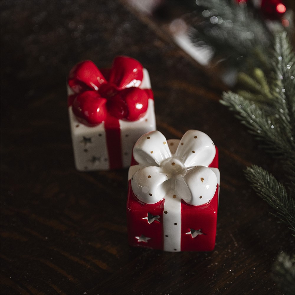 Two light up presents