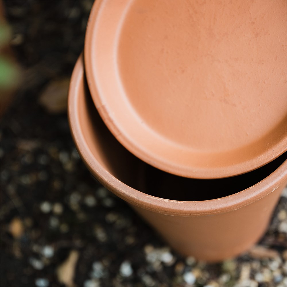Terracotta olla irrigation self-watering pot